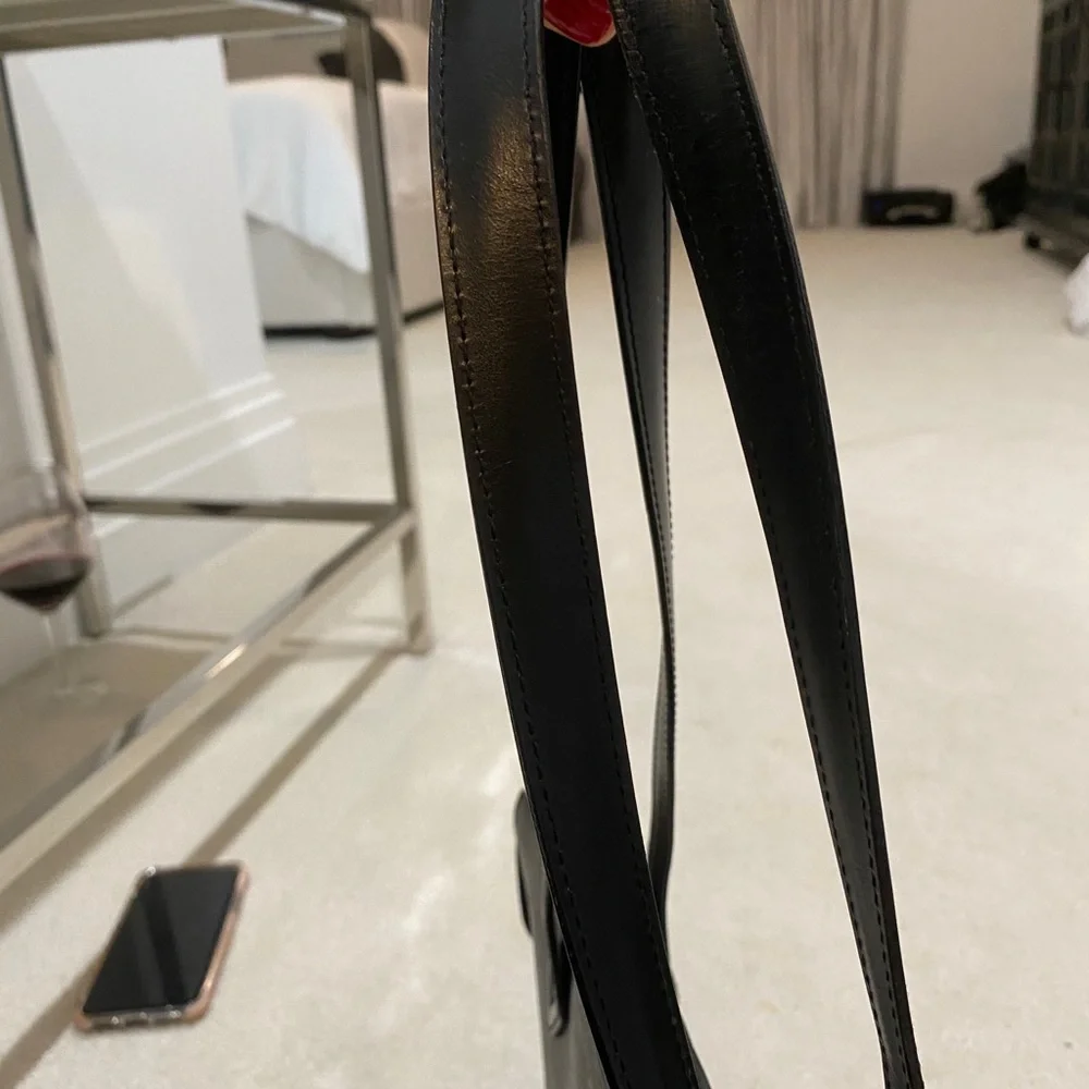 Authentic Epi Black LV Bag - Picture 8 of 9